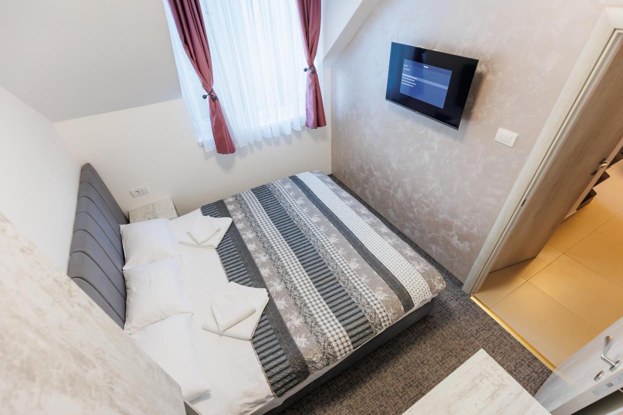 Navigator Hotel Palic Ngoại thất bức ảnh