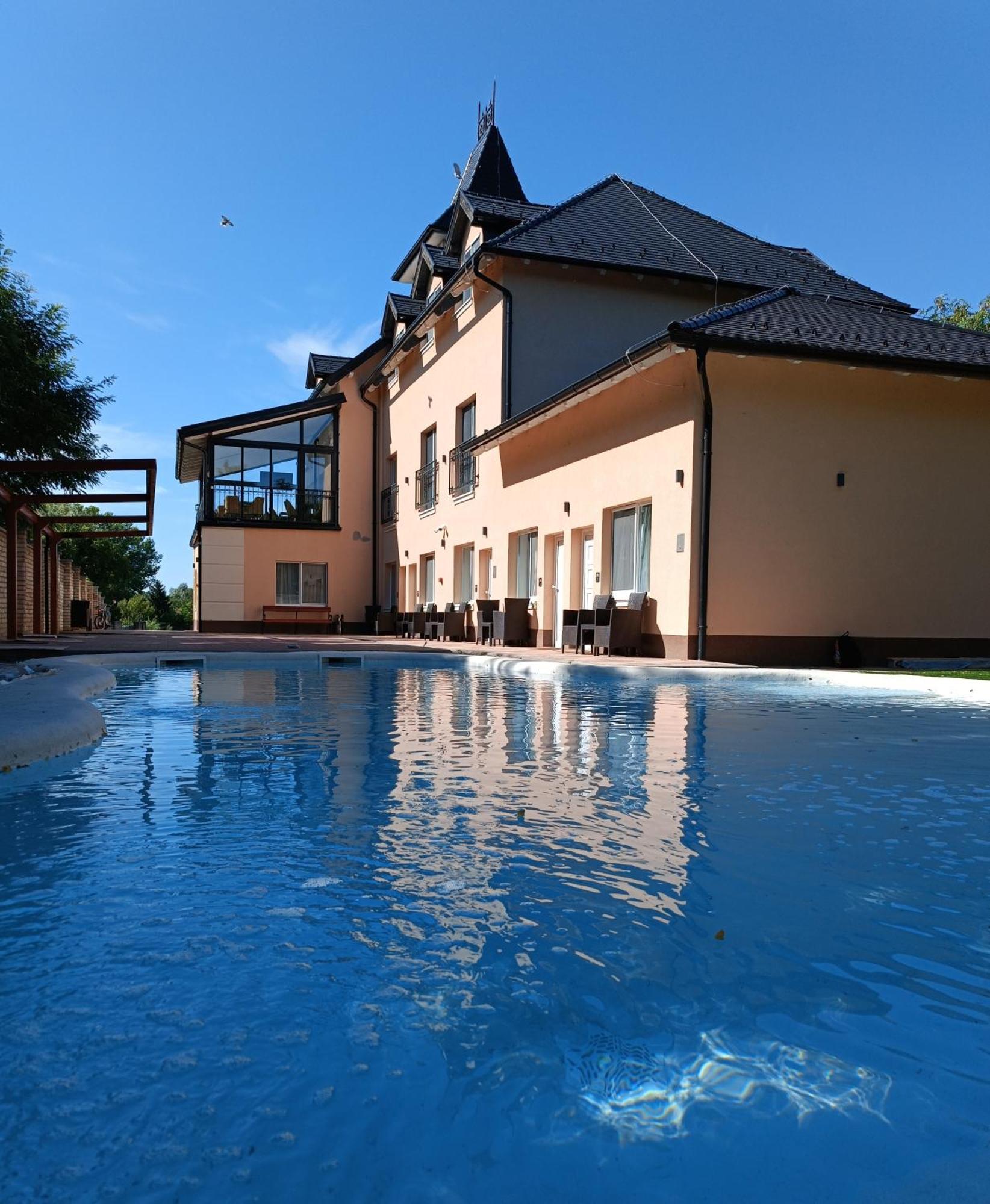 Navigator Hotel Palic Ngoại thất bức ảnh